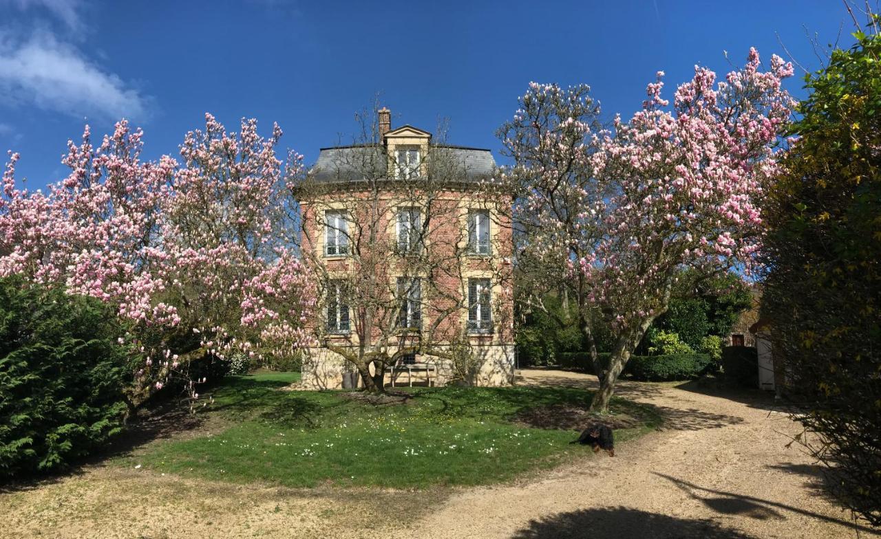 مبيت وإفطار Aumont-en-Halatte L'Atelier Des Magnolias المظهر الخارجي الصورة